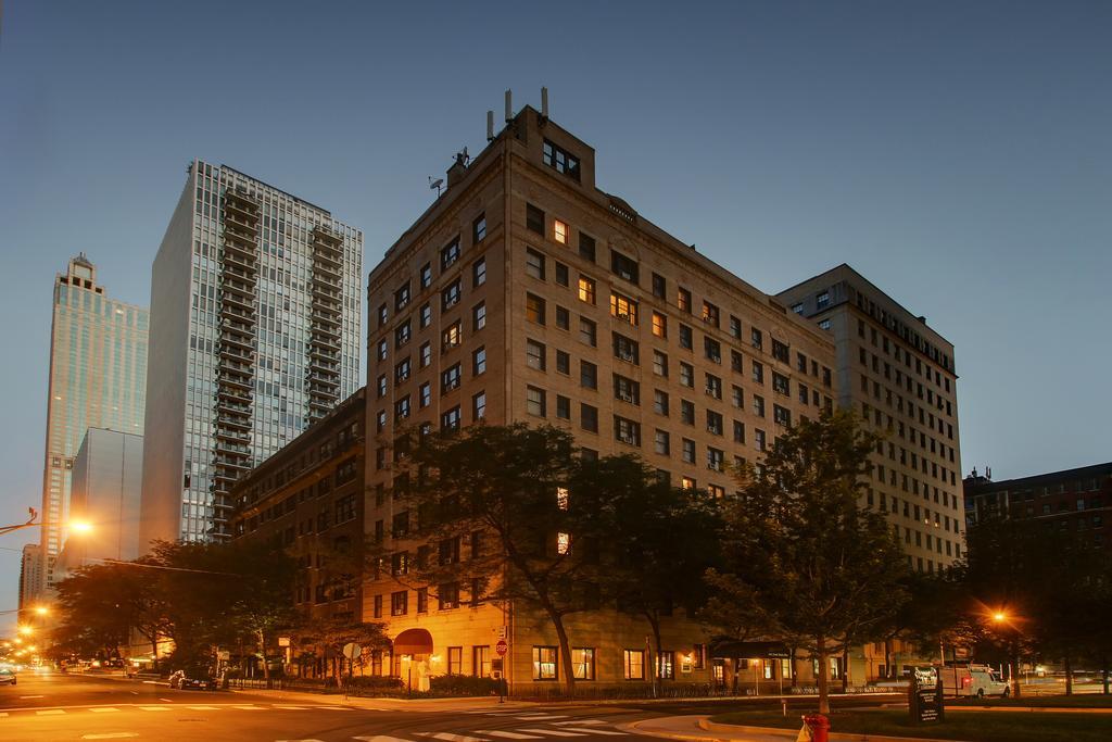 Dewitt Hotel And Suites Chicago Exterior foto
