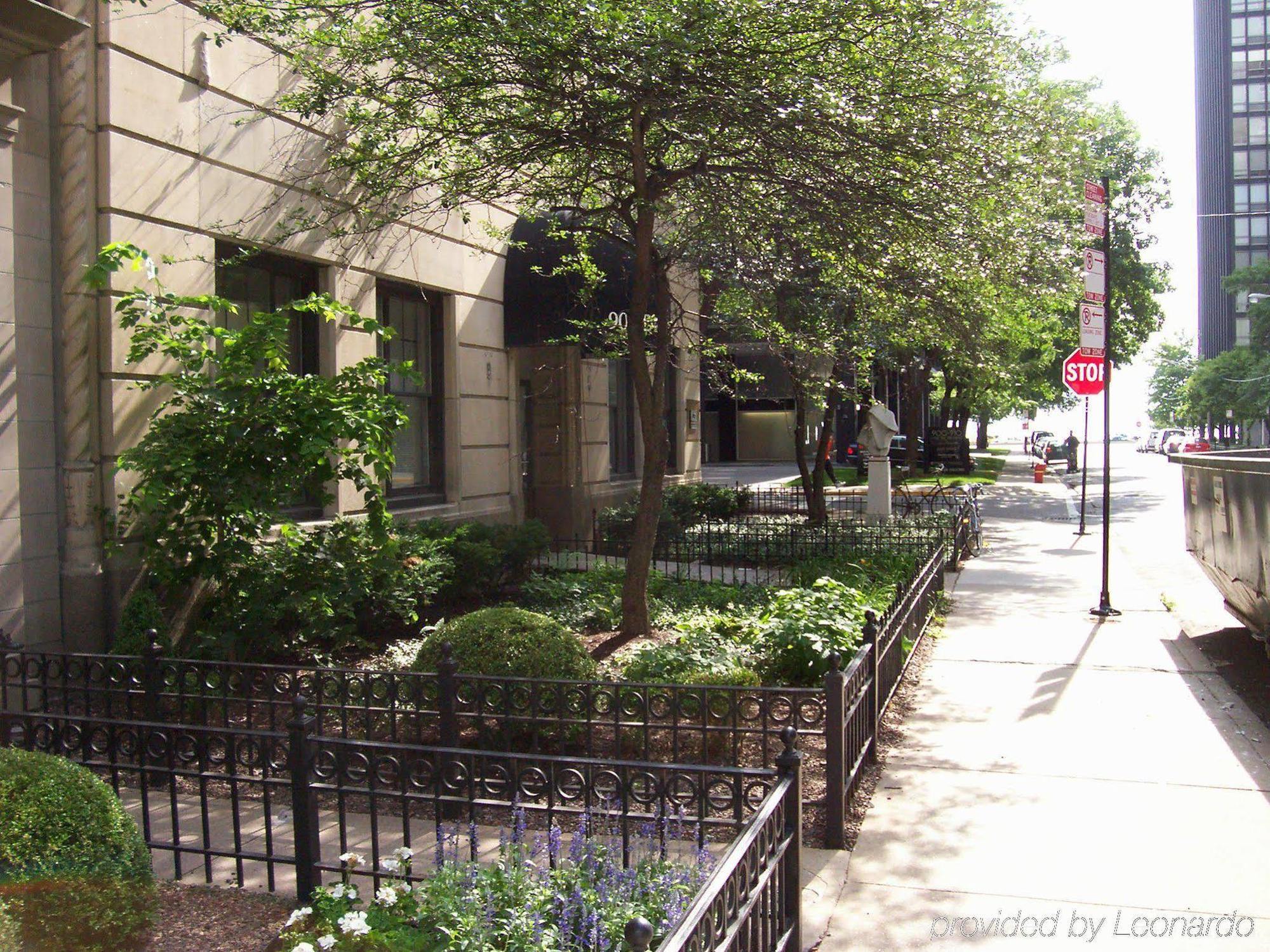 Dewitt Hotel And Suites Chicago Exterior foto