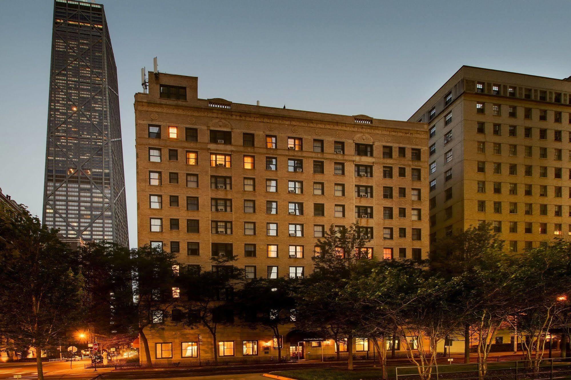 Dewitt Hotel And Suites Chicago Exterior foto