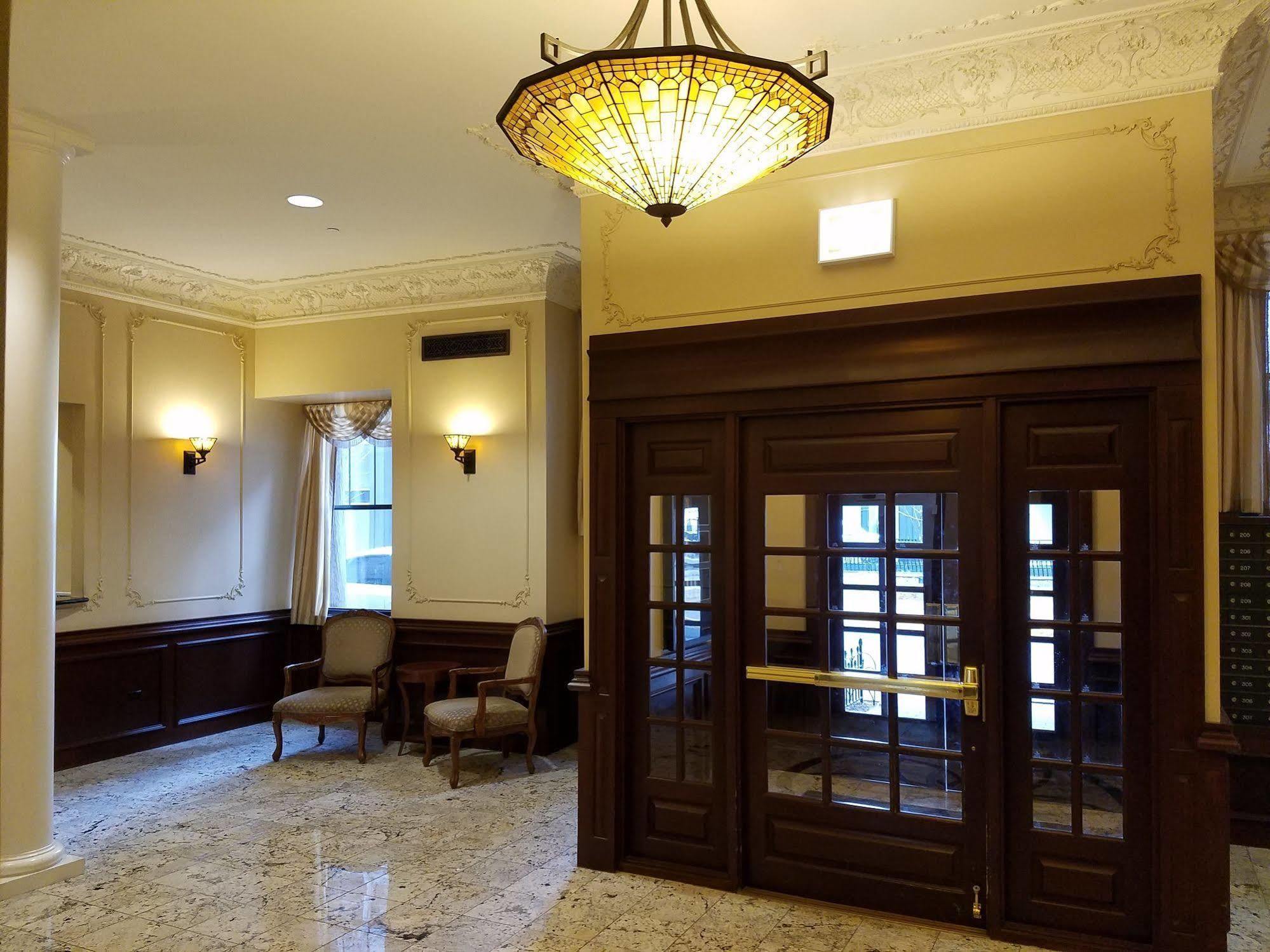 Dewitt Hotel And Suites Chicago Exterior foto