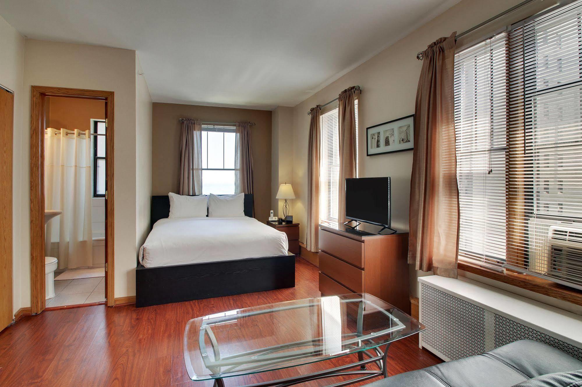 Dewitt Hotel And Suites Chicago Exterior foto